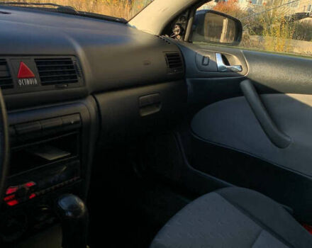 Черный Шкода Октавия, объемом двигателя 1.6 л и пробегом 260 тыс. км за 3700 $, фото 6 на Automoto.ua