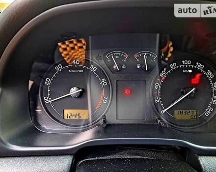 Черный Шкода Октавия, объемом двигателя 1.6 л и пробегом 194 тыс. км за 5868 $, фото 2 на Automoto.ua