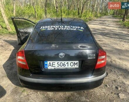 Черный Шкода Октавия, объемом двигателя 1.6 л и пробегом 253 тыс. км за 5800 $, фото 3 на Automoto.ua
