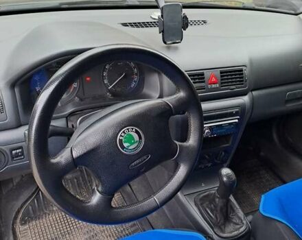 Черный Шкода Октавия, объемом двигателя 1.6 л и пробегом 260 тыс. км за 6500 $, фото 4 на Automoto.ua