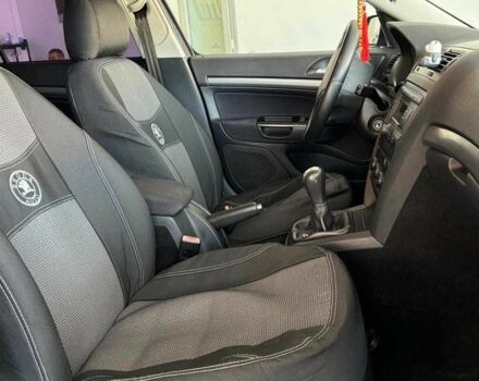 Черный Шкода Октавия, объемом двигателя 2 л и пробегом 311 тыс. км за 6000 $, фото 8 на Automoto.ua