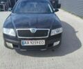Черный Шкода Октавия, объемом двигателя 1.6 л и пробегом 320 тыс. км за 5900 $, фото 1 на Automoto.ua