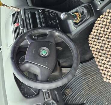 Чорний Шкода Октавія, об'ємом двигуна 1.98 л та пробігом 230 тис. км за 4200 $, фото 4 на Automoto.ua