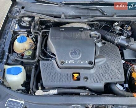 Черный Шкода Октавия, объемом двигателя 1.6 л и пробегом 282 тыс. км за 5000 $, фото 6 на Automoto.ua