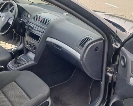 Черный Шкода Октавия, объемом двигателя 1.8 л и пробегом 226 тыс. км за 4500 $, фото 5 на Automoto.ua