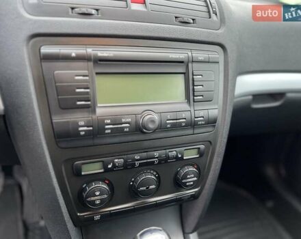 Черный Шкода Октавия, объемом двигателя 1.6 л и пробегом 220 тыс. км за 7500 $, фото 39 на Automoto.ua