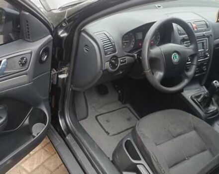 Черный Шкода Октавия, объемом двигателя 1.9 л и пробегом 364 тыс. км за 3999 $, фото 7 на Automoto.ua