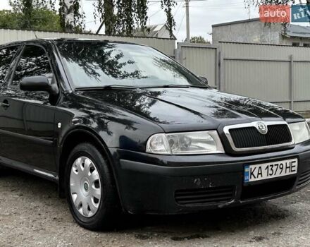 Черный Шкода Октавия, объемом двигателя 1.6 л и пробегом 221 тыс. км за 7300 $, фото 2 на Automoto.ua