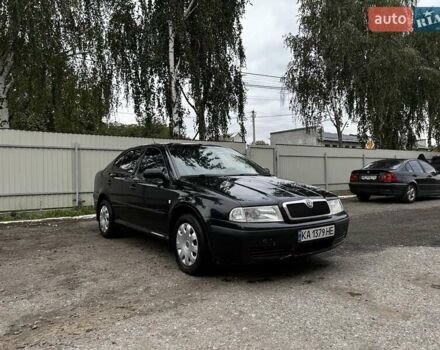 Черный Шкода Октавия, объемом двигателя 1.6 л и пробегом 221 тыс. км за 7300 $, фото 1 на Automoto.ua