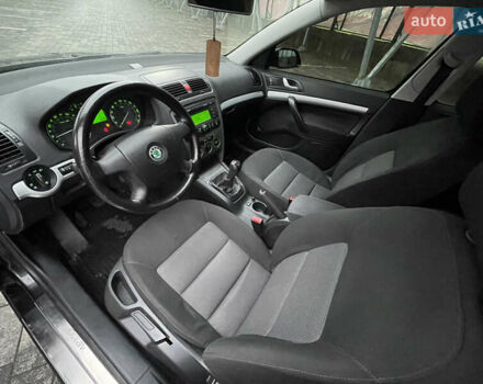 Чорний Шкода Октавія, об'ємом двигуна 1.6 л та пробігом 231 тис. км за 5350 $, фото 21 на Automoto.ua