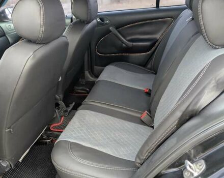 Черный Шкода Октавия, объемом двигателя 1.6 л и пробегом 370 тыс. км за 5300 $, фото 10 на Automoto.ua