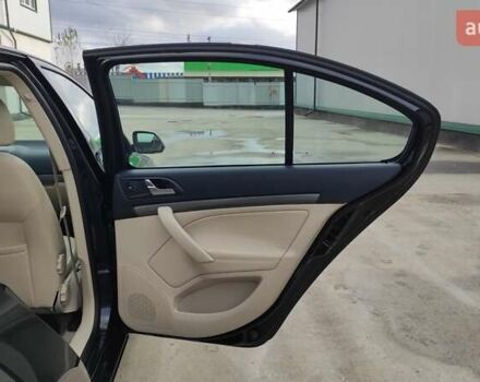 Черный Шкода Октавия, объемом двигателя 1.6 л и пробегом 218 тыс. км за 6999 $, фото 38 на Automoto.ua