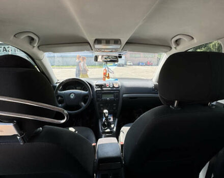 Черный Шкода Октавия, объемом двигателя 2 л и пробегом 154 тыс. км за 7200 $, фото 13 на Automoto.ua