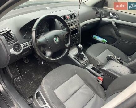 Чорний Шкода Октавія, об'ємом двигуна 1.6 л та пробігом 370 тис. км за 4500 $, фото 10 на Automoto.ua