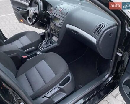 Чорний Шкода Октавія, об'ємом двигуна 1.6 л та пробігом 206 тис. км за 7150 $, фото 16 на Automoto.ua