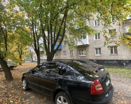 Черный Шкода Октавия, объемом двигателя 1.6 л и пробегом 245 тыс. км за 4900 $, фото 3 на Automoto.ua