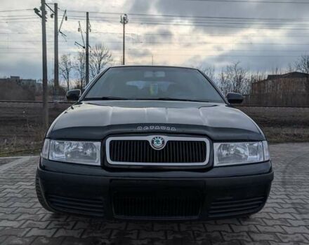 Черный Шкода Октавия, объемом двигателя 1.6 л и пробегом 370 тыс. км за 5300 $, фото 3 на Automoto.ua