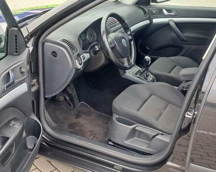 Черный Шкода Октавия, объемом двигателя 1.8 л и пробегом 226 тыс. км за 4500 $, фото 7 на Automoto.ua