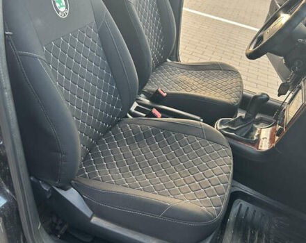 Черный Шкода Октавия, объемом двигателя 1.6 л и пробегом 263 тыс. км за 5600 $, фото 11 на Automoto.ua