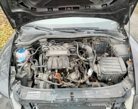 Черный Шкода Октавия, объемом двигателя 1.6 л и пробегом 230 тыс. км за 3000 $, фото 5 на Automoto.ua