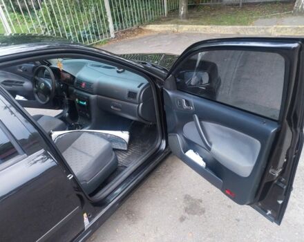 Черный Шкода Октавия, объемом двигателя 1.6 л и пробегом 177 тыс. км за 5800 $, фото 4 на Automoto.ua