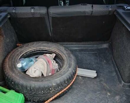 Черный Шкода Октавия, объемом двигателя 1.6 л и пробегом 175 тыс. км за 5750 $, фото 7 на Automoto.ua