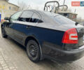 Черный Шкода Октавия, объемом двигателя 2 л и пробегом 330 тыс. км за 5800 $, фото 3 на Automoto.ua
