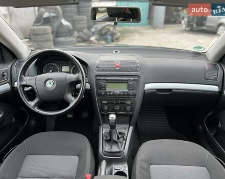 Черный Шкода Октавия, объемом двигателя 1.6 л и пробегом 220 тыс. км за 7500 $, фото 31 на Automoto.ua