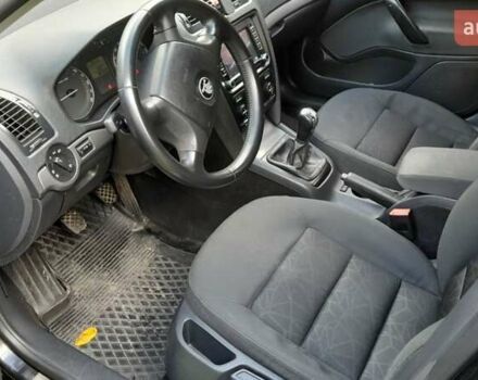 Черный Шкода Октавия, объемом двигателя 1.97 л и пробегом 269 тыс. км за 4900 $, фото 2 на Automoto.ua