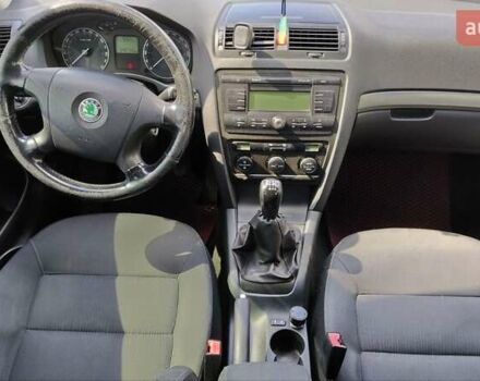 Черный Шкода Октавия, объемом двигателя 1.98 л и пробегом 245 тыс. км за 4800 $, фото 7 на Automoto.ua