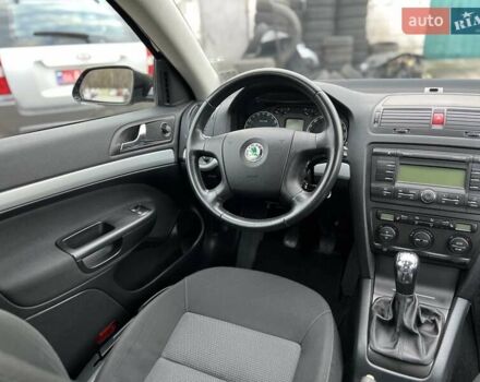 Черный Шкода Октавия, объемом двигателя 1.6 л и пробегом 220 тыс. км за 7500 $, фото 30 на Automoto.ua