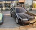 Черный Шкода Октавия, объемом двигателя 1.8 л и пробегом 210 тыс. км за 6200 $, фото 1 на Automoto.ua
