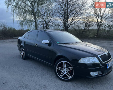 Черный Шкода Октавия, объемом двигателя 1.8 л и пробегом 210 тыс. км за 6299 $, фото 1 на Automoto.ua