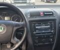Чорний Шкода Октавія, об'ємом двигуна 2 л та пробігом 345 тис. км за 5800 $, фото 3 на Automoto.ua
