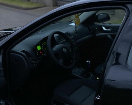 Черный Шкода Октавия, объемом двигателя 1.9 л и пробегом 300 тыс. км за 2800 $, фото 6 на Automoto.ua