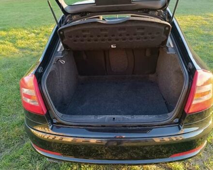 Черный Шкода Октавия, объемом двигателя 1.6 л и пробегом 260 тыс. км за 6000 $, фото 6 на Automoto.ua