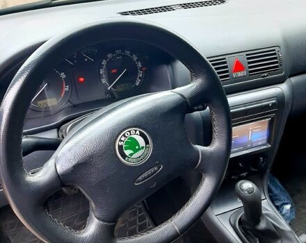 Чорний Шкода Октавія, об'ємом двигуна 1.6 л та пробігом 268 тис. км за 5000 $, фото 1 на Automoto.ua