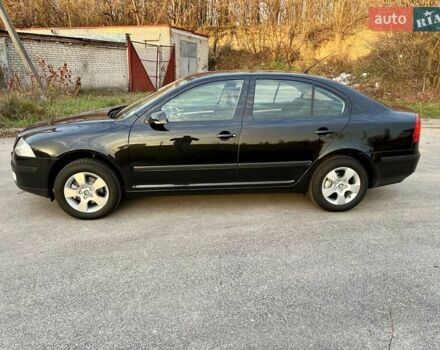 Черный Шкода Октавия, объемом двигателя 1.6 л и пробегом 220 тыс. км за 7500 $, фото 2 на Automoto.ua