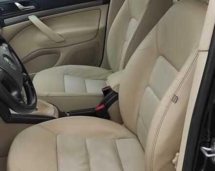 Черный Шкода Октавия, объемом двигателя 1.6 л и пробегом 218 тыс. км за 6999 $, фото 49 на Automoto.ua