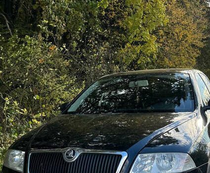 Черный Шкода Октавия, объемом двигателя 1.62 л и пробегом 248 тыс. км за 5600 $, фото 1 на Automoto.ua