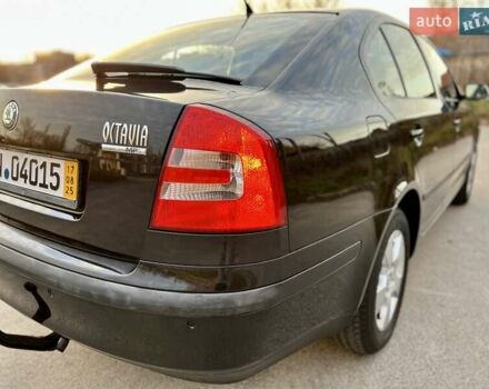 Черный Шкода Октавия, объемом двигателя 1.6 л и пробегом 220 тыс. км за 7500 $, фото 16 на Automoto.ua