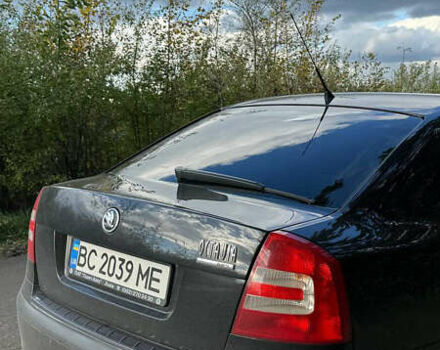 Черный Шкода Октавия, объемом двигателя 1.62 л и пробегом 248 тыс. км за 5600 $, фото 2 на Automoto.ua