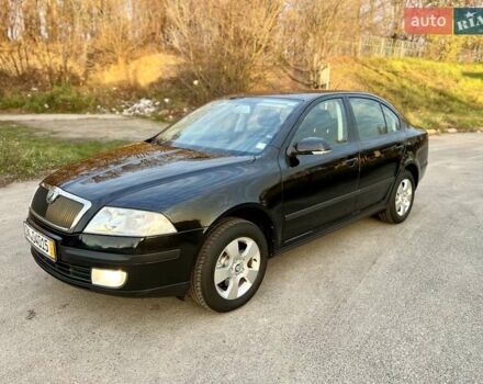 Черный Шкода Октавия, объемом двигателя 1.6 л и пробегом 220 тыс. км за 7500 $, фото 3 на Automoto.ua