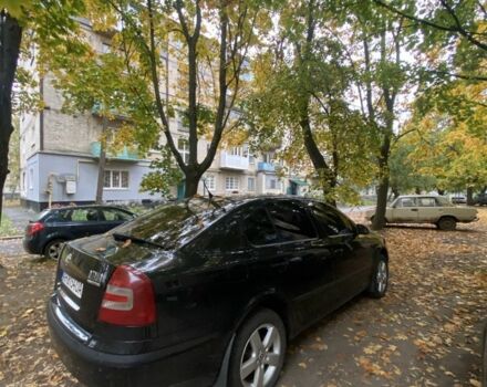 Черный Шкода Октавия, объемом двигателя 1.6 л и пробегом 245 тыс. км за 4900 $, фото 2 на Automoto.ua