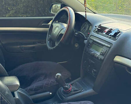 Черный Шкода Октавия, объемом двигателя 1.62 л и пробегом 248 тыс. км за 5600 $, фото 6 на Automoto.ua