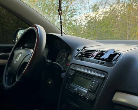 Черный Шкода Октавия, объемом двигателя 1.62 л и пробегом 248 тыс. км за 5600 $, фото 5 на Automoto.ua