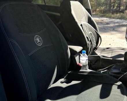 Черный Шкода Октавия, объемом двигателя 1.6 л и пробегом 290 тыс. км за 6300 $, фото 3 на Automoto.ua