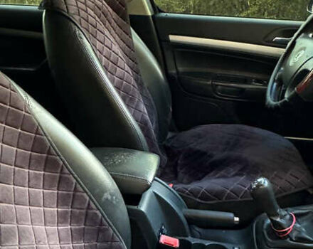 Черный Шкода Октавия, объемом двигателя 1.62 л и пробегом 248 тыс. км за 5600 $, фото 7 на Automoto.ua