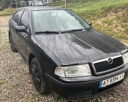 Черный Шкода Октавия, объемом двигателя 1.6 л и пробегом 270 тыс. км за 5600 $, фото 3 на Automoto.ua