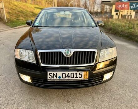 Черный Шкода Октавия, объемом двигателя 1.6 л и пробегом 220 тыс. км за 7500 $, фото 4 на Automoto.ua